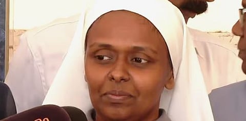 Hijab : 'സർക്കാരിന് രേഖാമൂലം മറുപടി നൽകി, DDE നൽകിയത് സത്യവിരുദ്ധമായ റിപ്പോർട്ട്': ഹിജാബ് വിവാദത്തിൽ പ്രിൻസിപ്പൽ സിസ്റ്റർ ഹെലീന