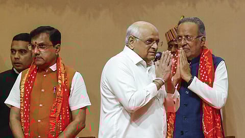 Gujarat Cabinet : ഗുജറാത്ത് മന്ത്രിസഭ വിപുലീകരണം : ഉപ മുഖ്യമന്ത്രിയായി സത്യപ്രതിജ്ഞ ചെയ്ത് ഹർഷ് സാങ്‌വി, പുതുമുഖങ്ങളിൽ റിവാബ ജഡേജയും