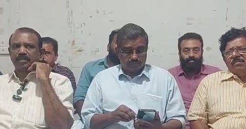 CPI : കൂട്ടരാജി : കൊല്ലം കടയ്ക്കലിൽ CPI ജില്ലാ നേതൃത്വത്തോട് അതൃപ്തി പരസ്യമാക്കി 700ലേറെ അംഗങ്ങൾ രാജി വച്ചു