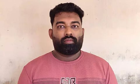 കോഴിക്കോട് വൻ സൈബർ തട്ടിപ്പ്: ഓൺലൈൻ ജോലി വാഗ്ദാനം ചെയ്ത് 38 ലക്ഷം തട്ടി; പ്രധാന കണ്ണി പിടിയിൽ | Massive cyber fraud
