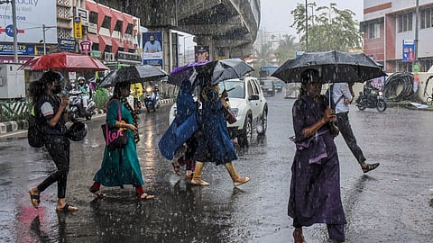 സംസ്ഥാനത്ത് മഴ മുന്നറിയിപ്പിൽ മാറ്റം; നാളെ 3 ജില്ലകളിൽ ഓറഞ്ച് അലർട്ട്; 7 ജില്ലകളിൽ മഞ്ഞ അലർട്ട് | Change in rain warning
