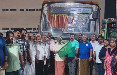 25 വർഷത്തിന് ശേഷം ഹൊസൂരിൽ നിന്ന് കേരളത്തിലേക്ക് KSRTC സർവീസ് പുനരാരംഭിച്ചു: കണ്ണൂരിലേക്ക് വാരാന്ത്യ സർവീസ് | KSRTC