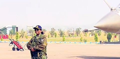 'റഫാൽ വിമാനത്തിൽ പറന്നത് എനിക്ക് മറക്കാനാവാത്ത അനുഭവം ആയിരുന്നു': രാഷ്ട്രപതി | Rafale