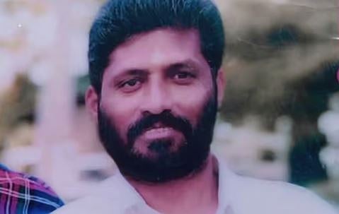 മീനാക്ഷിപുരം സ്പിരിറ്റ് കേസ്: CPM ലോക്കൽ സെക്രട്ടറി കീഴടങ്ങി, പാർട്ടിയിൽ നിന്ന് പുറത്താക്കി | CPM