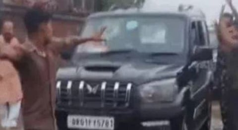 ബിഹാറിൽ തിരഞ്ഞെടുപ്പ് പ്രചാരണത്തിനിടെ MLAയ്ക്ക് നേരെ കല്ലേറ്: 9 പേർ അറസ്റ്റിൽ | Stones