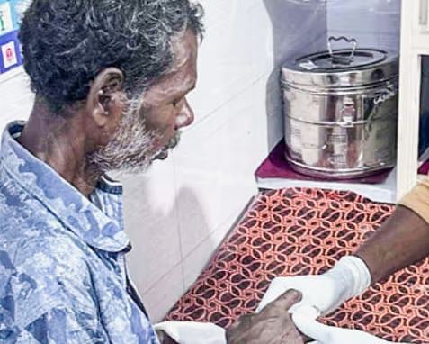 വനവിഭവം ശേഖരിക്കാൻ പോയ ആദിവാസി വയോധികന് കരടിയുടെ ആക്രമണത്തിൽ ഗുരുതര പരിക്ക് | Bear