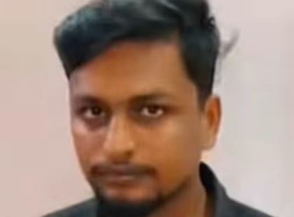 ദീപാവലിക്ക് വീടിന് മുന്നിൽ പടക്കം പൊട്ടിച്ചതിനെ ചൊല്ലി തർക്കം: യുവാവിനെ വെട്ടി പരിക്കേൽപ്പിച്ച കേസിലെ മുഖ്യപ്രതി അറസ്റ്റിൽ | Hacking