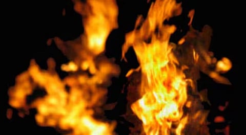 വള്ളൂവമ്പ്രത്ത് വൻ തീപിടിത്തം: വെളിച്ചെണ്ണ മില്ല് കത്തി നശിച്ചു | Fire