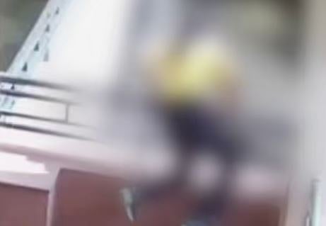 ജയ്പൂരിൽ ആറാം ക്ലാസ് വിദ്യാർത്ഥിനി സ്കൂൾ കെട്ടിടത്തിൽ നിന്ന് ചാടി ആത്മഹത്യ ചെയ്തു; സ്‌കൂൾ അധികൃതരുടെ പീഡനമാണ് കാരണമെന്ന് കുടുംബം | Suicide