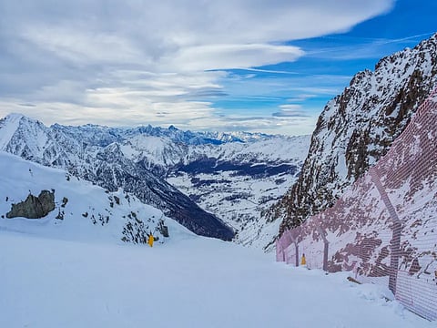 ഇറ്റാലിയൻ ആൽപ്‌സിൽ ദുരന്തം: ഹിമപാതത്തിൽ കുടുങ്ങി അഞ്ച് ജർമൻ പർവതാരോഹകർ മരിച്ചു; രക്ഷപ്പെട്ടത് രണ്ട് പേർ മാത്രം
