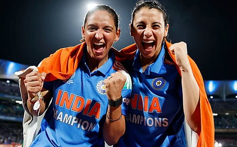 ഹർമൻപ്രീതിൻ്റെ പെൺപുലികൾ മുത്തമിട്ടത് കന്നിക്കിരീടത്തിൽ ! : അഭിനന്ദിച്ച് പ്രധാനമന്ത്രി, മനസ് നിറഞ്ഞ് രോഹിത് ശർമ്മ | World Cup