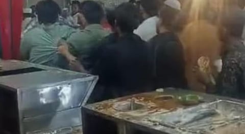 ചിക്കൻ ഫ്രൈയെ ചൊല്ലി കല്യാണപ്പന്തലിൽ കൂട്ടത്തല്ല്: നിരവധി പേർക്ക് പരിക്ക് | Clash