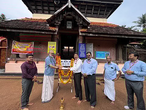 വെങ്കിട്ടതേവർ ക്ഷേത്രത്തിലേക്ക് ഇ- കാണിക്ക സമർപ്പിച്ച് ഇസാഫ് ബാങ്ക്
