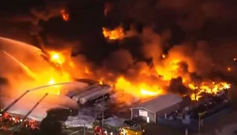 USൽ UPS കാർഗോ വിമാനം തകർന്നു വീണു: വൻ തീപിടിത്തം, 3 മരണം സ്ഥിരീകരിച്ചു | US