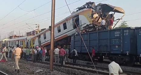 ബിലാസ്പുർ ട്രെയിൻ ദുരന്തം: മരിച്ച 11 പേരിൽ ലോക്കോ പൈലറ്റും, കുടുങ്ങിക്കിടന്ന എല്ലാവരെയും രക്ഷപ്പെടുത്തി | Train