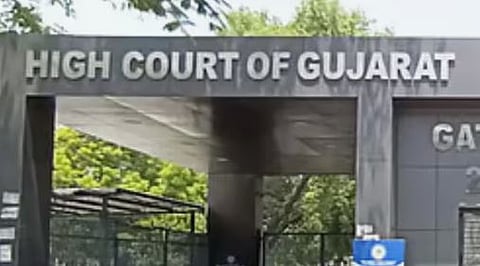 2002 ഗുജറാത്ത് കലാപം: AK-47 കൈവശം വെച്ച കേസിൽ 3 പ്രതികളെ കോടതി വെറുതെ വിട്ടു, കാരണം തെളിവില്ലാത്തത് | Gujarat riots