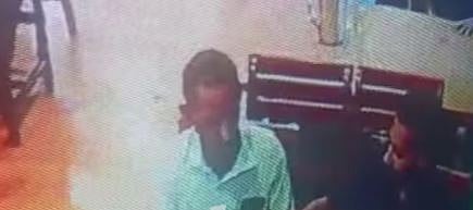 വർക്കല ട്രെയിൻ അതിക്രമം: പ്രതി മദ്യ ലഹരിയിൽ ആയിരുന്നതിന് ഡിജിറ്റൽ തെളിവുകൾ; പ്രതിയെ കീഴടക്കിയ 'ചുവപ്പ് ഷർട്ട് ധരിച്ച' സാക്ഷിയെ തേടി പോലീസ് | Train attack