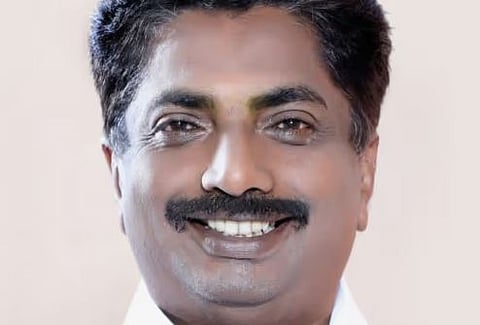 മണക്കാട് സുരേഷിൻ്റെ രാജി അവഗണിക്കാൻ കോൺഗ്രസ് : തിരുവനന്തപുരം കോർപ്പറേഷനിലെ സീറ്റ് നിർണയത്തിൽ കലഹം | Congress