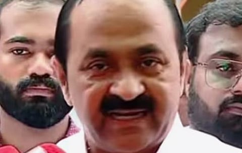 'RSS ഗണഗീതം ദേശഭക്തി ഗാനമാകില്ല, അത് RSS വേദിയിൽ പാടിയാൽ മതി, സ്കൂൾ മാനേജ്മെൻ്റിനെതിരെ നടപടി വേണം, നവകേരള സർവേ നിന്ദ്യം': VD സതീശൻ | RSS