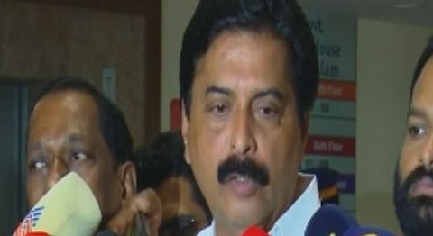 തമ്മനത്ത് ജലസംഭരണി തകർന്ന സംഭവം: കുടിവെള്ള വിതരണം വൈകുമെന്ന് മന്ത്രി റോഷി അഗസ്റ്റിൻ, പമ്പിങ് നാളെ വൈകിട്ടോ മറ്റന്നാളോ പുനരാരംഭിക്കും | Water supply