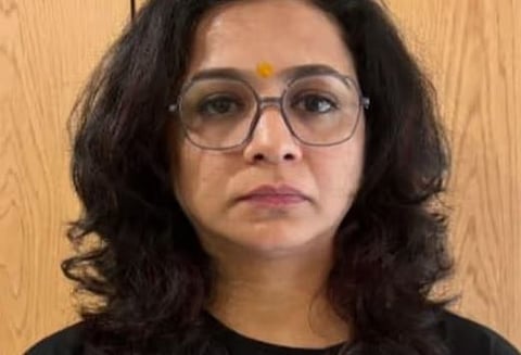 ഓൺലൈൻ തട്ടിപ്പ് കേസ് : ഹാക്കറുടെ സഹായി അഹമ്മദാബാദ് സ്വദേശിയായ യുവതിയും അറസ്റ്റിൽ | Hacker