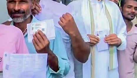 ബിഹാറിൽ അവസാന ഘട്ട വോട്ടെടുപ്പ് ആരംഭിച്ചു: 122 മണ്ഡലങ്ങളിൽ ജനവിധി തേടുന്നത് 1302 സ്ഥാനാർഥികൾ, കനത്ത സുരക്ഷ | Voting