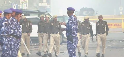 ഡൽഹി സ്ഫോടനം: അൽ ഫലാഹ് സർവ്വകലാശാലയിലെ പള്ളിയിലെ പുരോഹിതൻ കസ്റ്റഡിയിൽ, 70 പേരെ ചോദ്യം ചെയ്തു, സൈന്യം ഉപയോഗിക്കുന്ന രാസവസ്തുക്കൾ സ്ഫോടനത്തിനായി ഉപയോഗിച്ചു ? | Delhi blast