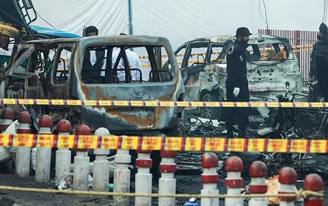 ഡൽഹി സ്ഫോടനം: 70 കിലോയോളം അമോണിയം നൈട്രേറ്റ് ഉപയോഗിച്ചതായി കണ്ടെത്തൽ, സൈന്യം ഉപയോഗിക്കുന്ന രാസവസ്തുക്കൾ ഉപയോഗിച്ചു ? അന്വേഷണം ഊർജിതം | Delhi blast