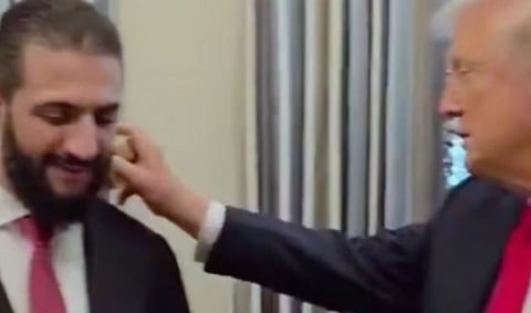 'എത്ര ഭാര്യമാർ ഉണ്ട് ?': സിറിയൻ പ്രസിഡൻ്റിനോട് ട്രംപിൻ്റെ ചോദ്യം! പെർഫ്യൂം സമ്മാനിച്ചു | Trump