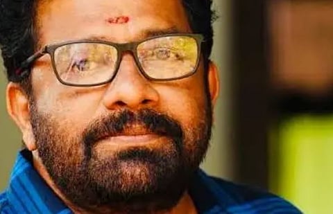 കോഴിക്കോട് കോർപ്പറേഷൻ തിരഞ്ഞെടുപ്പിൽ UDF സ്ഥാനാർത്ഥിയായി സംവിധായകൻ VM വിനു | UDF