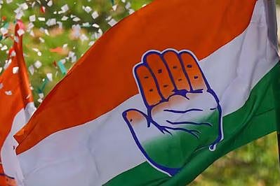 പാലക്കാട് കോൺഗ്രസിന് നാണക്കേട്: രാവിലെ അംഗത്വം നൽകി സ്വീകരിച്ച നേതാവ് വൈകിട്ട് പാർട്ടി വിട്ടു | Congress