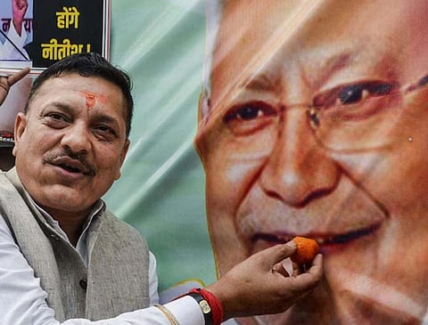 ബിഹാറിൽ NDAയ്ക്ക് ചരിത്ര വിജയം: 200 കടന്ന് ലീഡ്, 'സുശാസൻ ബാബു'വിൻ്റെ തിരിച്ചുവരവ്; പരാജയ ഭീതിയിൽ തേജസ്വി,  പ്രധാനമന്ത്രി നരേന്ദ്ര മോദി ഇന്ന് വൈകിട്ട് പ്രവർത്തകരെ അഭിസംബോധന ചെയ്യും| NDA