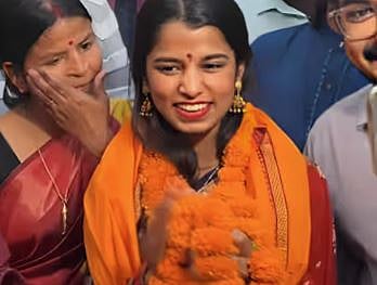 ബിഹാറിൻ്റെ യുവതാരം: 25-കാരി മൈഥിലി താക്കൂർ MLA; സംഗീതത്തിൽ നിന്ന് നിയമസഭയിലേക്ക് | Maithili Thakur