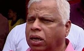 'ഒരാൾ 2 ജോലി ചെയ്യേണ്ടി വരുന്നു, അനീഷ് കടുത്ത ജോലി സമ്മർദ്ദത്തിൽ ആയിരുന്നു, തിരഞ്ഞെടുപ്പ് കമ്മീഷൻ്റേത് ഏകപക്ഷീയമായ നടപടി': MV ജയരാജൻ | Election Commission