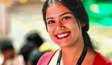 'ഒരു യുവ സ്ഥാനാർഥി മത്സരിക്കാൻ വരുമ്പോൾ ഇങ്ങനെയാണോ കാണിക്കേണ്ടത്? അനാവശ്യ രാഷ്ട്രീയം മാത്രം, കോർപ്പറേഷന് ഇതിൽ എന്താണ് കാര്യം?': വൈഷ്ണയുടെ ഹർജിയിൽ 20നകം കളക്ടർ തീരുമാനം എടുക്കണമെന്ന് ഹൈക്കോടതി | Vaishna