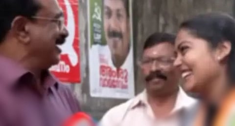 മുട്ടടയിൽ വൈഷ്ണയ്ക്ക് 'ഓൾ ദ ബെസ്റ്റ്' പറഞ്ഞ് NDA സ്ഥാനാർഥി: കാലിൽ തൊട്ട് അനുഗ്രഹം വാങ്ങി കോൺഗ്രസ് സ്ഥാനാർഥി | NDA