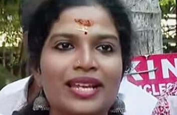 ആലപ്പുഴ ജില്ലാ പഞ്ചായത്തിലെ UDF സ്ഥാനാർത്ഥിയായി ട്രാൻസ്‌വുമൺ അരുണിമ M കുറുപ്പ് നാമനിർദേശ പത്രിക സമർപ്പിച്ചു | Transwoman