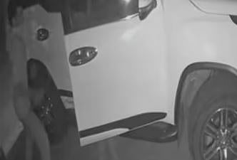 തൃശ്ശൂരിൽ തിയറ്റർ നടത്തിപ്പുകാരന് കുത്തേറ്റു: ആക്രമിച്ചത് മൂന്നംഗ ഗുണ്ടാസംഘം, ക്വട്ടേഷൻ ആക്രമണമെന്ന് പോലീസ് | Stabbed