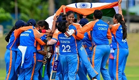 കാഴ്ച പരിമിതരുടെ വനിതാ ടി20 ലോകകപ്പ് കിരീടം ഇന്ത്യക്ക്; നേപ്പാളിനെ തകർത്തത് 7 വിക്കറ്റിന്
