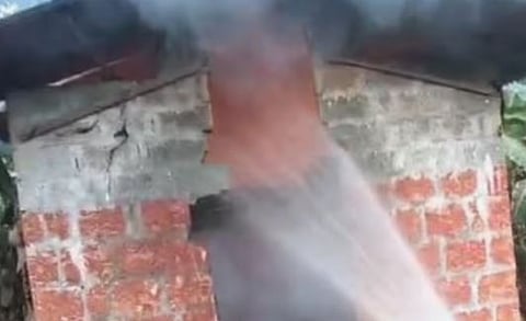 3000-ത്തോളം തേങ്ങകൾ കത്തി നശിച്ചു: വാണിമേലിൽ തേങ്ങാക്കൂടയ്ക്ക് തീപിടിച്ച് വൻ നാശനഷ്ടം | Fire