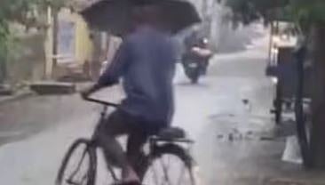 തമിഴ്നാട്ടിലും മഴ ശക്തം: 12 ജില്ലകളിൽ യെല്ലോ അലർട്ട്; മരണസംഖ്യ 4 | Heavy rains