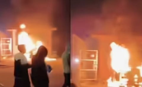 മഞ്ഞപ്പിത്ത ബാധ: VIT സർവകലാശാലയിൽ വിദ്യാർത്ഥി പ്രതിഷേധം അക്രമാസക്തമായി, വാഹനങ്ങൾക്ക് തീയിട്ടു | Jaundice