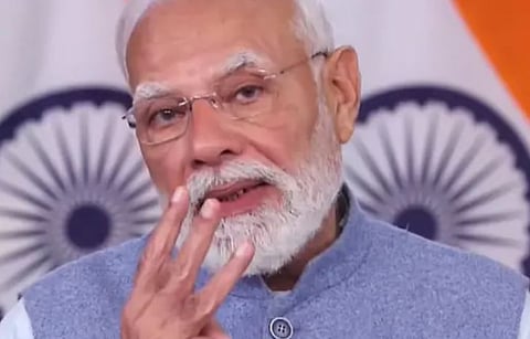 'പൗരന്മാർ ഭരണഘടനാപരമായ കടമകൾ നിറവേറ്റണം, കന്നി വോട്ടർമാരെ ആദരിക്കണം': ഭരണഘടനാ ദിനത്തിൽ പ്രധാനമന്ത്രി | PM