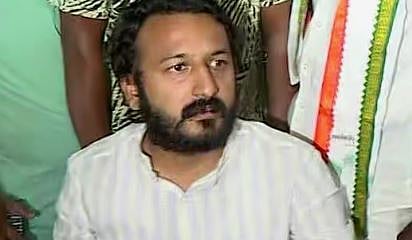 യുവതിക്കെതിരെ കോടതിയിൽ സീൽഡ് കവറിൽ കൂടുതൽ തെളിവുകൾ സമർപ്പിച്ച് രാഹുൽ മാങ്കൂട്ടത്തിൽ: 9 തെളിവുകൾ നൽകി, ഒളിവിൽ കഴിയുന്നതിനിടെ തിരുവനന്തപുരത്ത് എത്തി | Rahul Mamkootathil