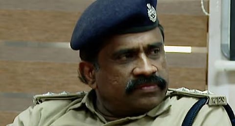 കസ്റ്റഡിയിലെടുത്ത യുവതിയെ പീഡിപ്പിച്ച സംഭവം: വടകര DYSP എ ഉമേഷിനെ സസ്പെൻഡ് ചെയ്തു | DYSP