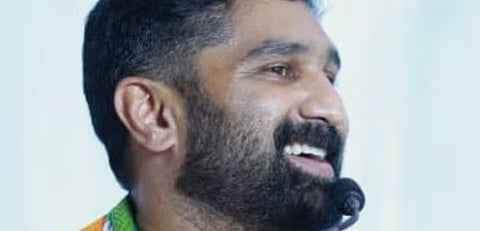 'നിയമ സംവിധാനത്തെ വെല്ലുവിളിക്കാൻ കോൺഗ്രസ് ഇല്ല': രാഹുൽ മാങ്കൂട്ടത്തിൽ വിഷയത്തിൽ വി ടി ബൽറാം | Congress