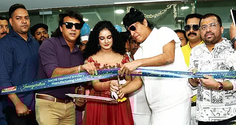 ബോചെ ഡയമണ്ട് മാനുഫാക്ചറിംഗ് യൂണിറ്റ് കോഴിക്കോട് പ്രവര്‍ത്തനം ആരംഭിച്ചു
