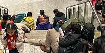 ഇൻഡിഗോ പ്രതിസന്ധി മുതലെടുത്ത് വിമാന കമ്പനികൾ: ടിക്കറ്റ് നിരക്ക് കുത്തനെ കൂട്ടി | IndiGo