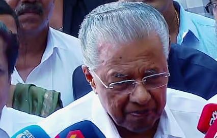 വടക്കൻ ജില്ലകളിലെ വോട്ടെടുപ്പ്: ആദ്യ 3 മണിക്കൂറിൽ 20.27% പോളിങ്, LDFന് 'ചരിത്ര വിജയം' ഉണ്ടാകുമെന്ന് മുഖ്യമന്ത്രി, വിവിധ ഇടങ്ങളിൽ സംഘർഷങ്ങൾ, കള്ളവോട്ട് ആരോപണം, മെഷീൻ തകരാർ, വോട്ട് ചെയ്ത് പ്രമുഖർ, CPM ഓഫീസ് പൂട്ടിച്ചു | Voting