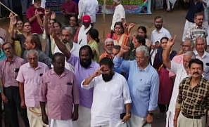 മുനമ്പം ഭൂമി തർക്കം : കരം സ്വീകരിക്കണമെന്ന ഉത്തരവ് സ്റ്റേ ചെയ്തതിനെതിരെ ഹൈക്കോടതിയിൽ അപ്പീൽ | Munambam